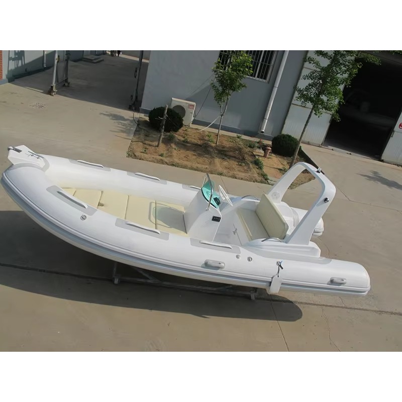 RIB520C 6-Person Center Consol - đánh giá và giá Outdoor Sports Center